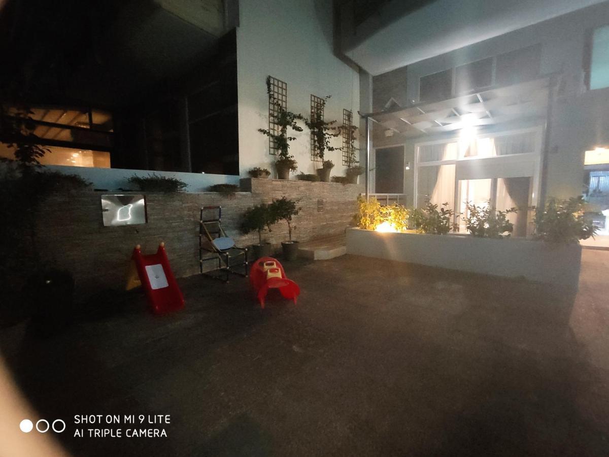 Kamares Suites Nea Kallikrateia Dış mekan fotoğraf