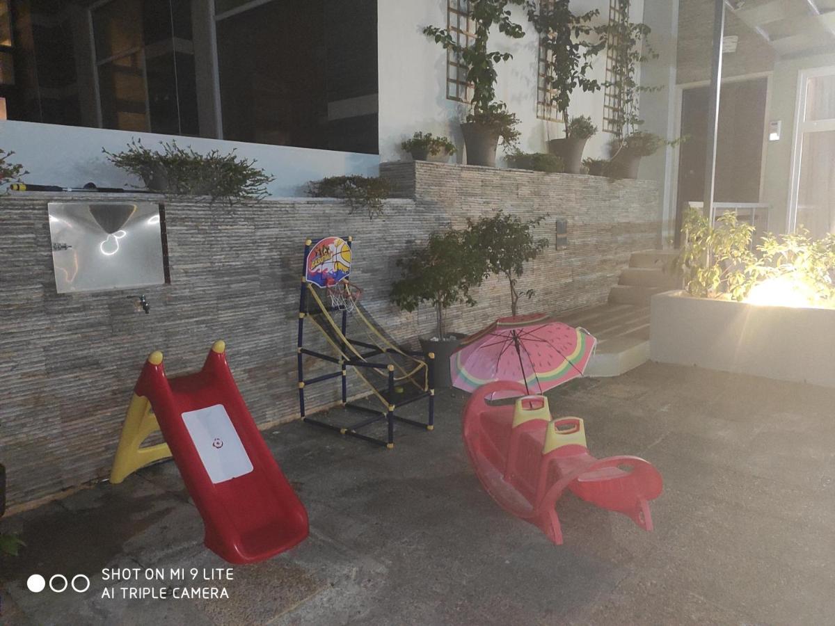Kamares Suites Nea Kallikrateia Dış mekan fotoğraf